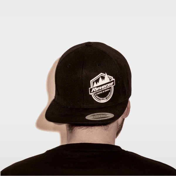 REVERSE Snapback Cap United in Shred
